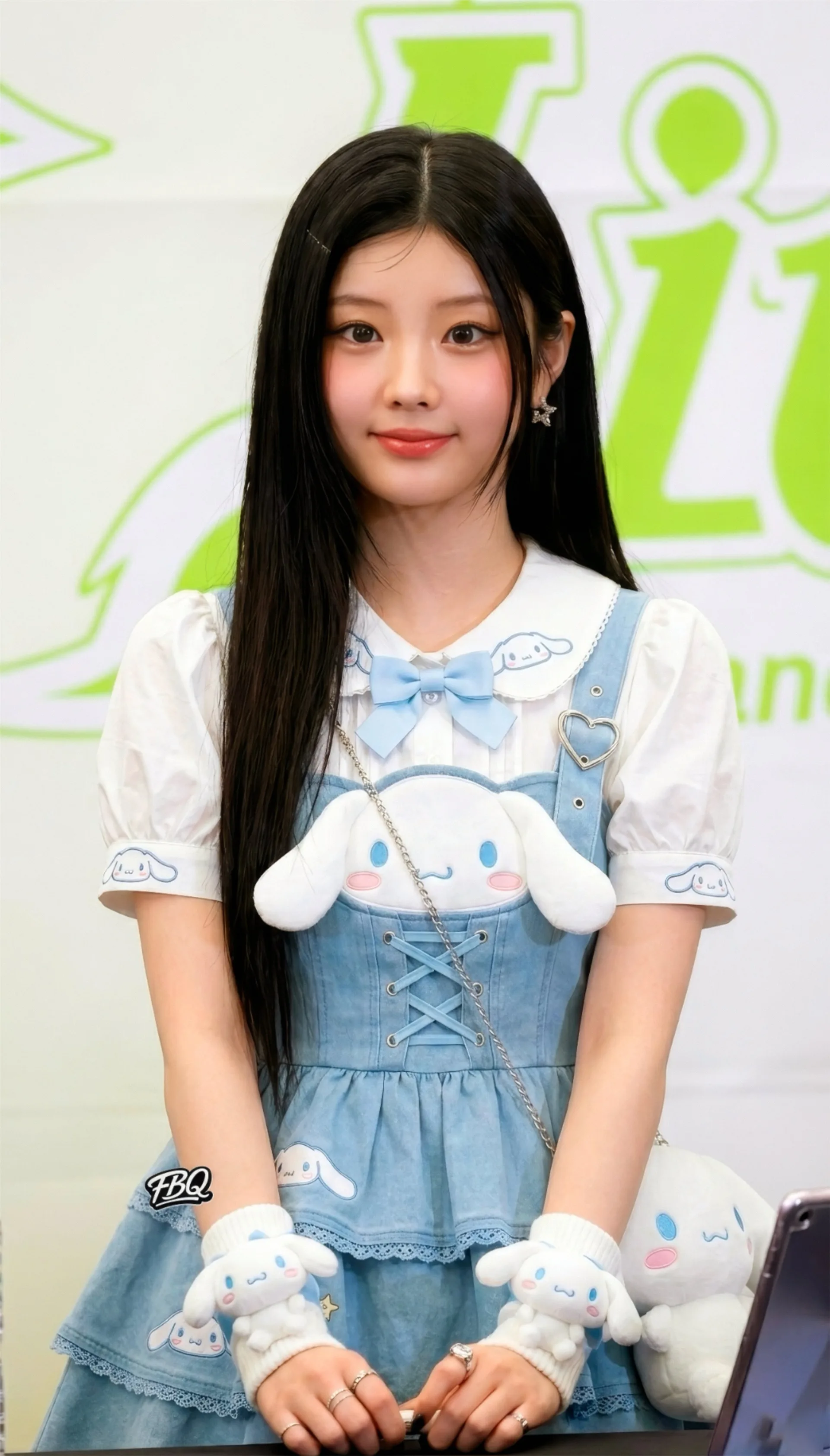 ¡Susto en pleno escenario! Wonhee de ILLIT se cae mientras baila "Magnetic"